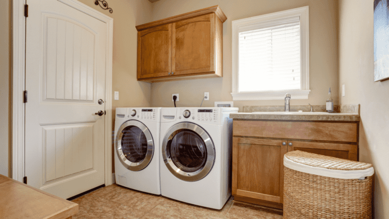 Washer dryer in airbnb